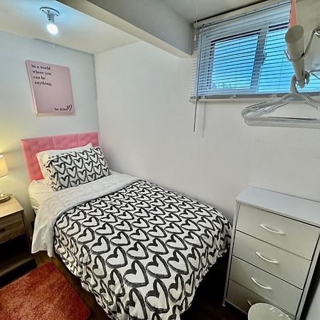 Tiny Private Room On The 1St Floor With Shared Bathroom Near Seatac Airport And Downtown 시애틀 외부 사진