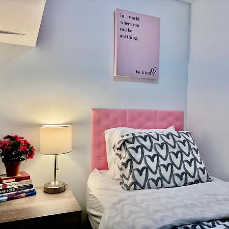 Tiny Private Room On The 1St Floor With Shared Bathroom Near Seatac Airport And Downtown 시애틀 외부 사진