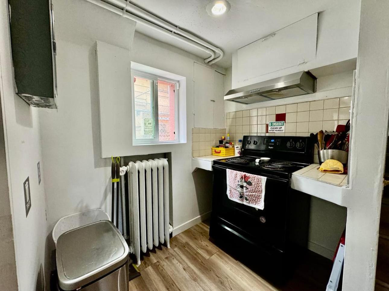 Tiny Private Room On The 1St Floor With Shared Bathroom Near Seatac Airport And Downtown 시애틀 외부 사진