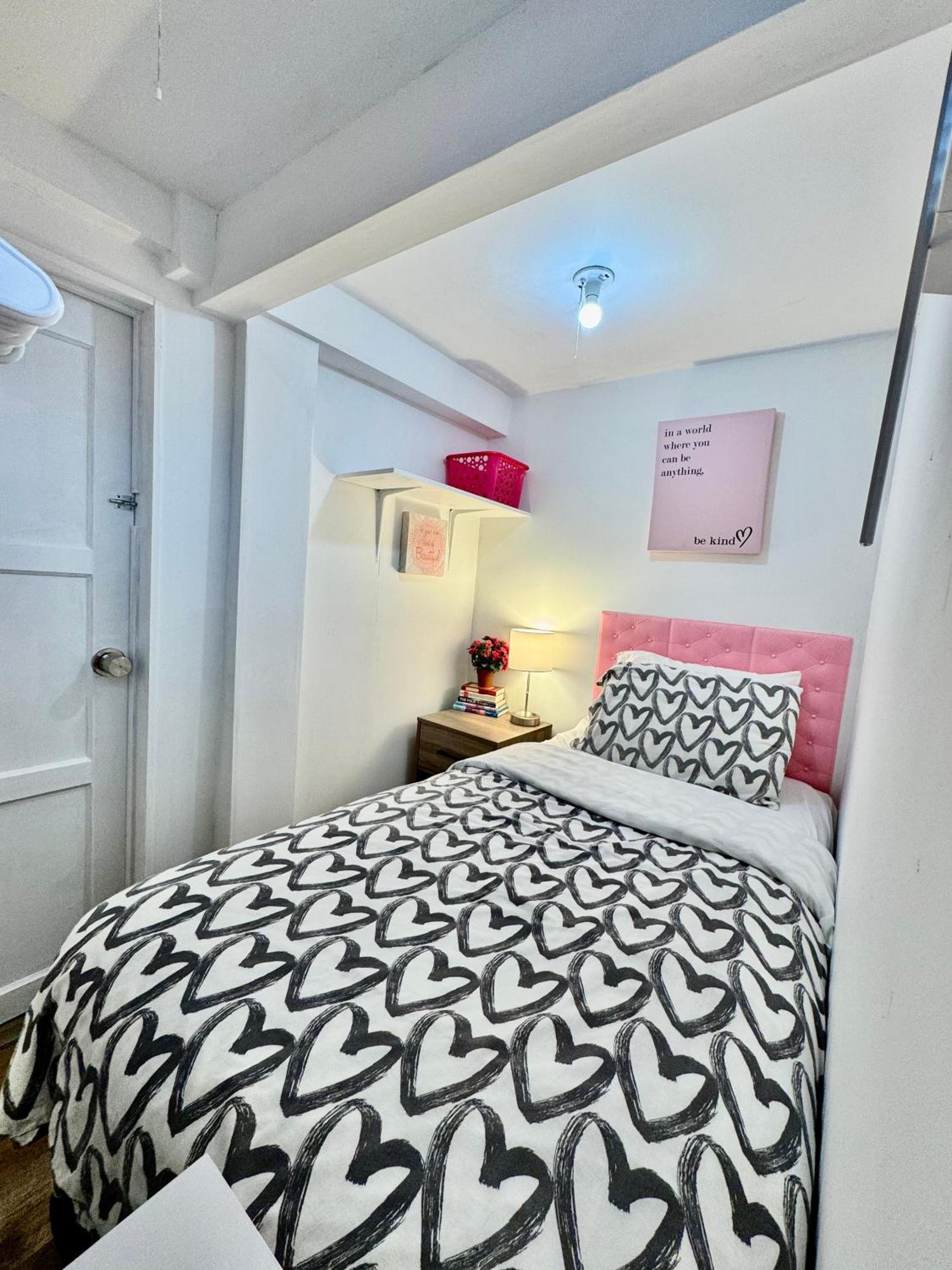 Tiny Private Room On The 1St Floor With Shared Bathroom Near Seatac Airport And Downtown 시애틀 외부 사진